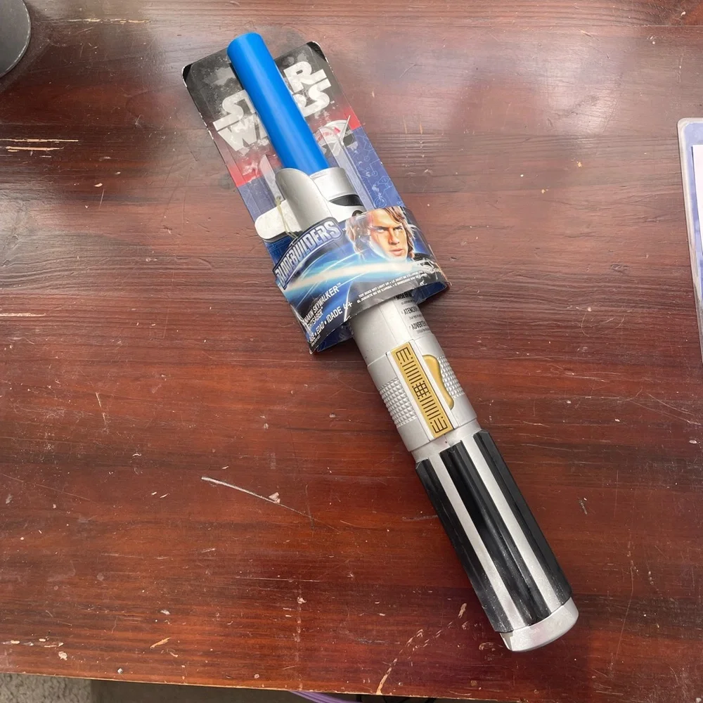 Star Wars Bladebuilders Anakin Skywalker Blue and Silver Lightsaber - Picture 2 of 11